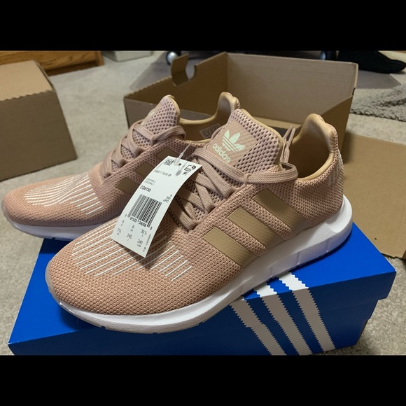 adidas Shoes - Adidas Swift Run